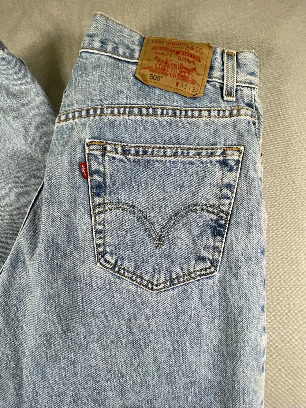 Levi's 505 Regular Fit Straight Leg Jeans Light Wash Blue Mens 33x32